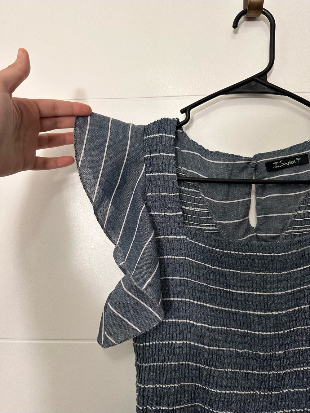 Simplee Amazon Blue Striped Smocked Midi Dress Size L -Runs Small - Picture 5 of 8